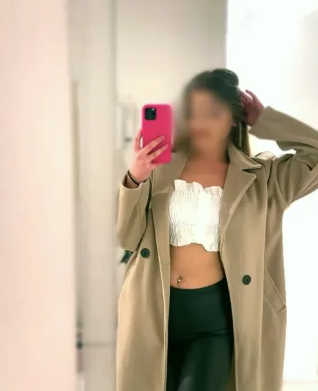 Anna, 19