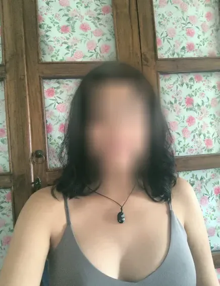Cara, 38