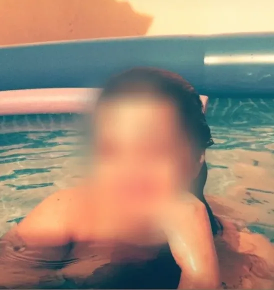 Claudia, 37