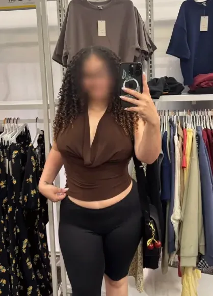 Emma, 30