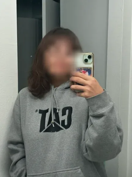 Fatma, 24
