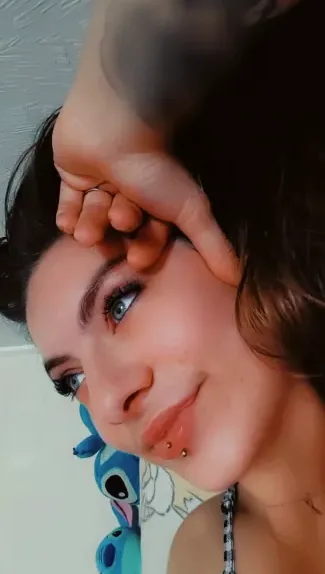 Gizem, 24