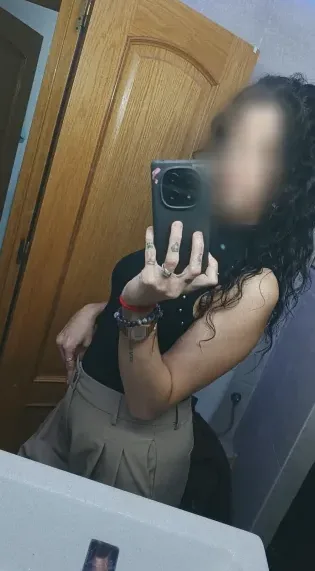 Hannah, 34