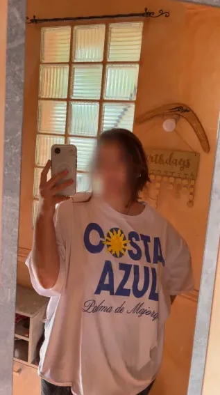 Helena, 21