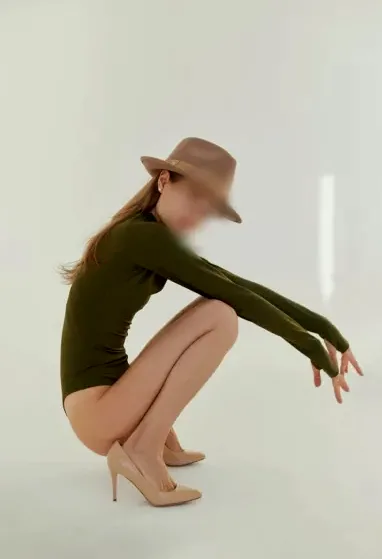 Lara, 30