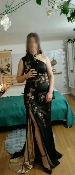 Leyla, 18