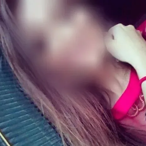 Sophia, 32