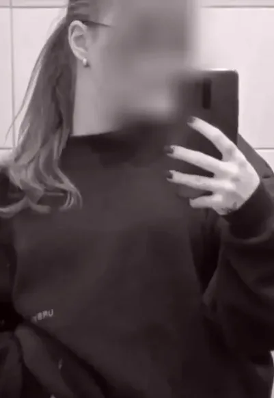Theresa, 19